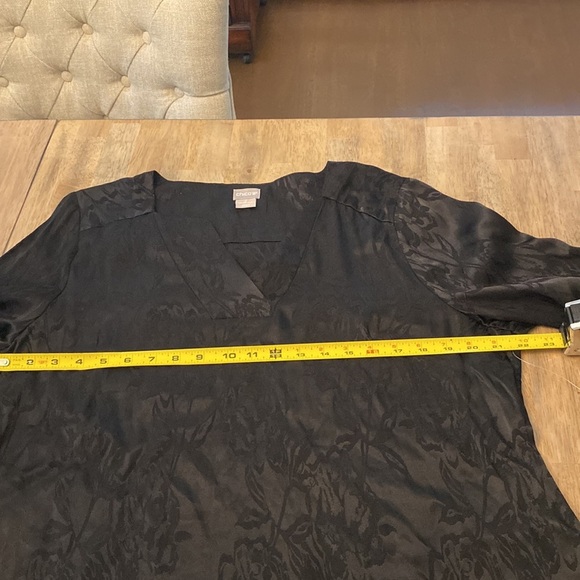 Chicos Size 2 Black Floral Long Sleeve Top - Size 2 - New w/Tags - Picture 11 of 16
